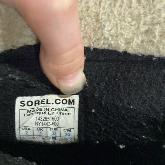 Sorel winter snow boots girl size 2 - Picture 3 of 5